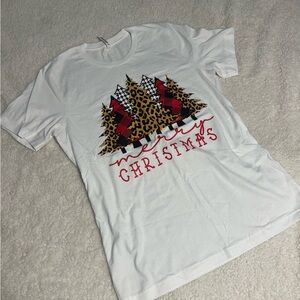 Women’s White Tee with Leopard Christmas Tree size Medium NWOT